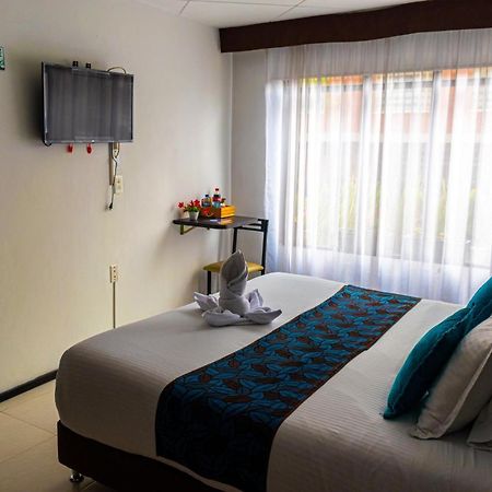 Hotel Central House A 5 Min De La Embajada Americana 보고타 외부 사진