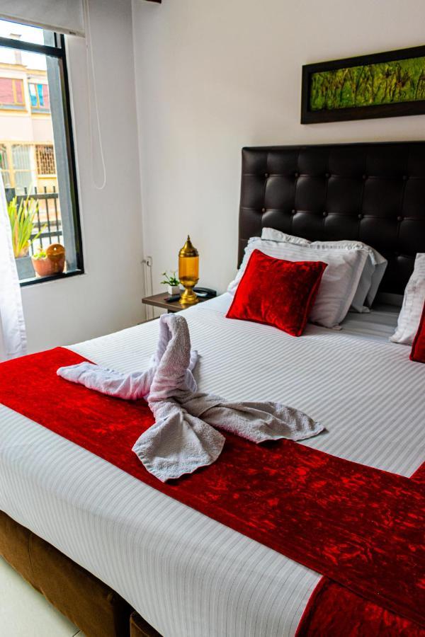 Hotel Central House A 5 Min De La Embajada Americana 보고타 외부 사진