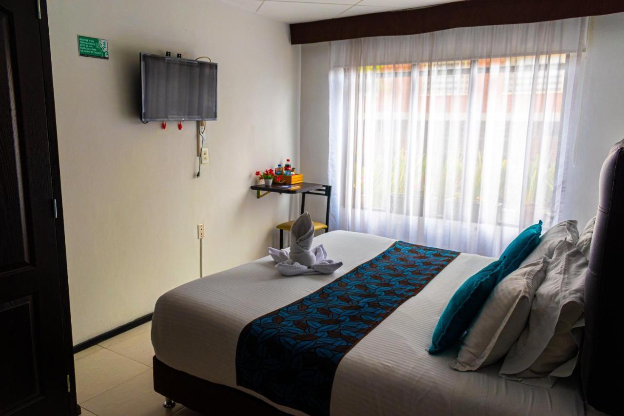 Hotel Central House A 5 Min De La Embajada Americana 보고타 외부 사진