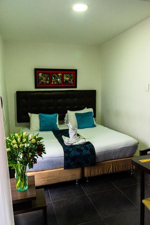 Hotel Central House A 5 Min De La Embajada Americana 보고타 외부 사진