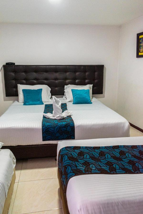 Hotel Central House A 5 Min De La Embajada Americana 보고타 외부 사진