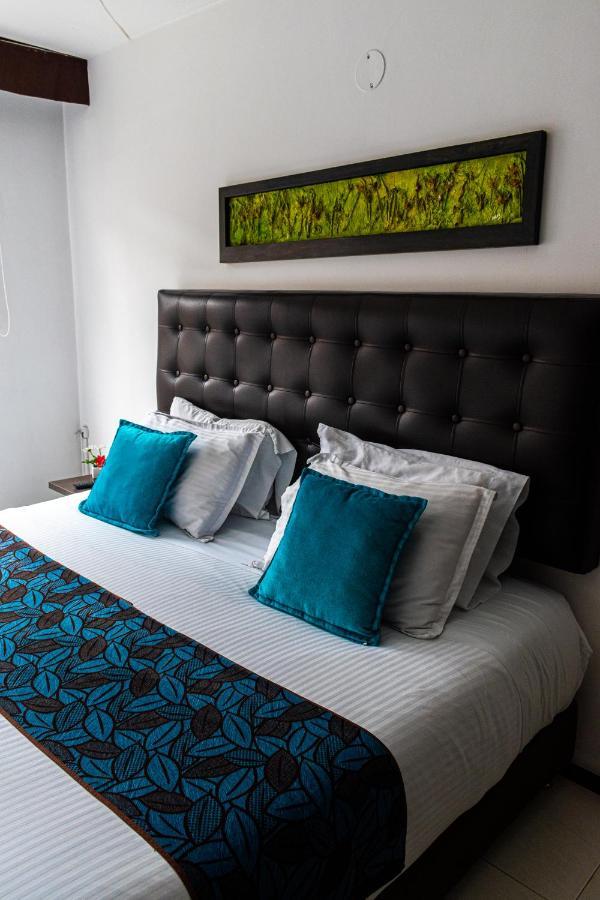 Hotel Central House A 5 Min De La Embajada Americana 보고타 외부 사진