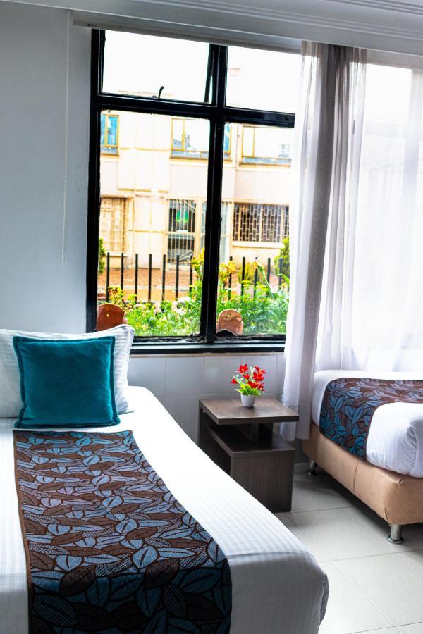 Hotel Central House A 5 Min De La Embajada Americana 보고타 외부 사진