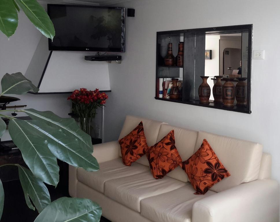Hotel Central House A 5 Min De La Embajada Americana 보고타 외부 사진