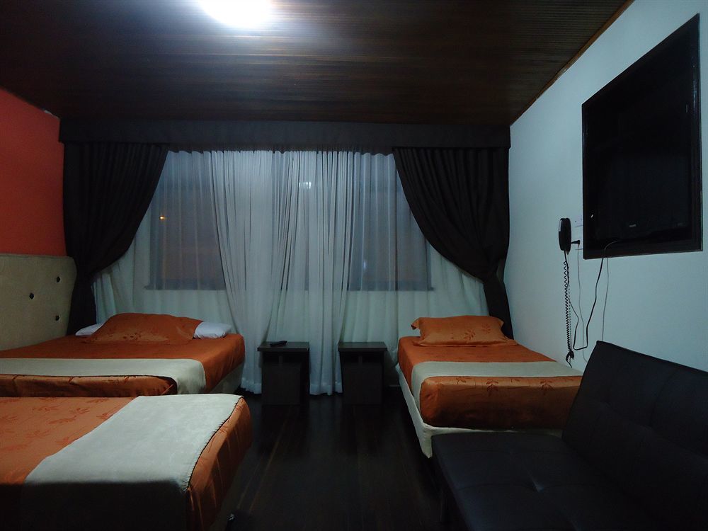 Hotel Central House A 5 Min De La Embajada Americana 보고타 외부 사진