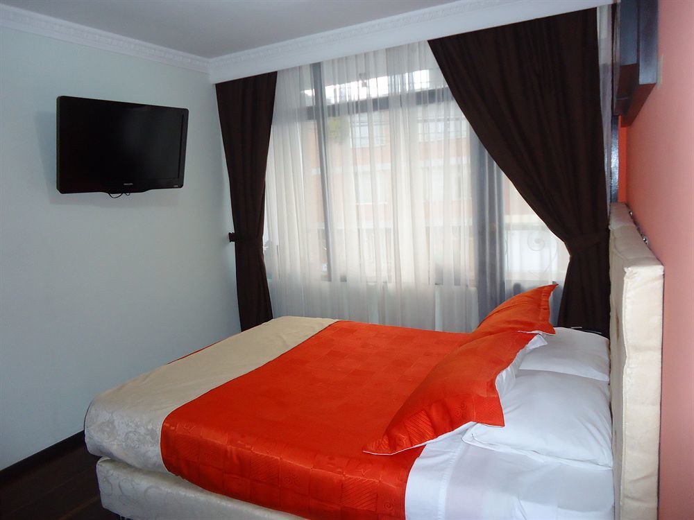 Hotel Central House A 5 Min De La Embajada Americana 보고타 외부 사진