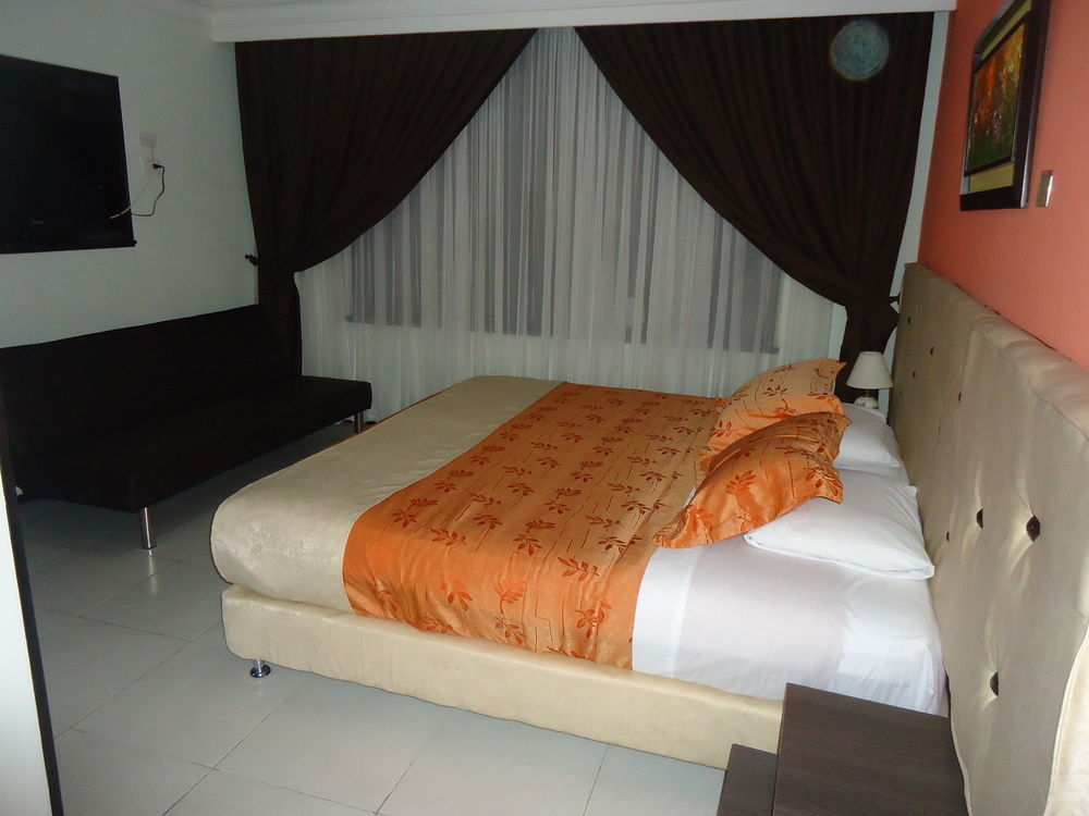 Hotel Central House A 5 Min De La Embajada Americana 보고타 외부 사진