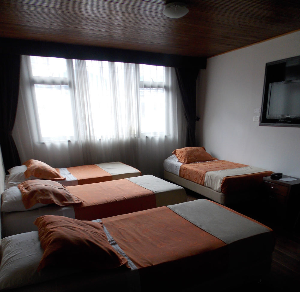 Hotel Central House A 5 Min De La Embajada Americana 보고타 외부 사진