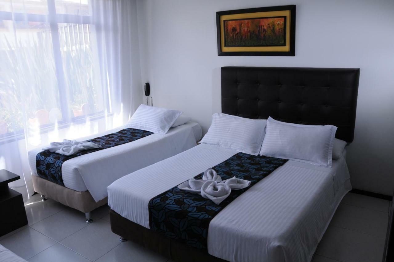 Hotel Central House A 5 Min De La Embajada Americana 보고타 외부 사진